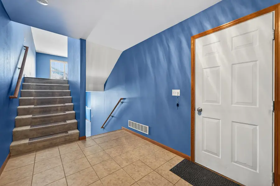 649 Southtowne Drives, Belvidere, IL 61008 - #3