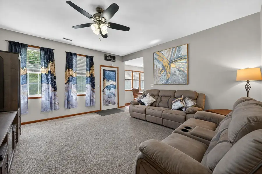 8331 CROOKED BEND, Machesney Park, IL 61115 - #3