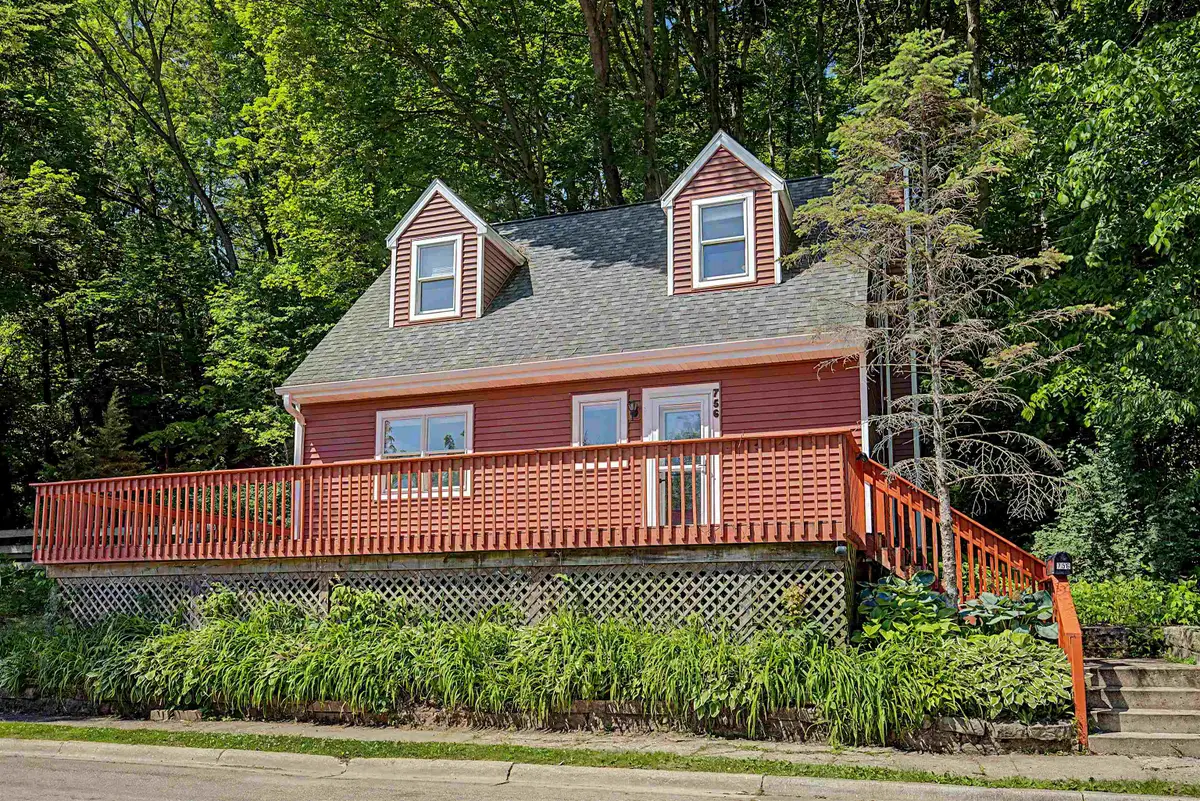 756 Dewey Avenue, Galena, IL 61036 - #1