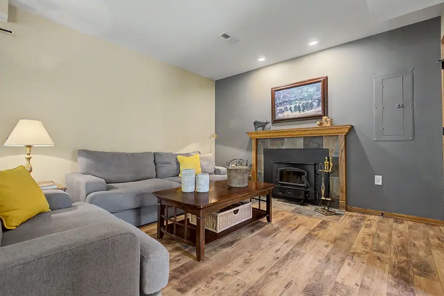 756 Dewey Avenue, Galena, IL 61036 - #3