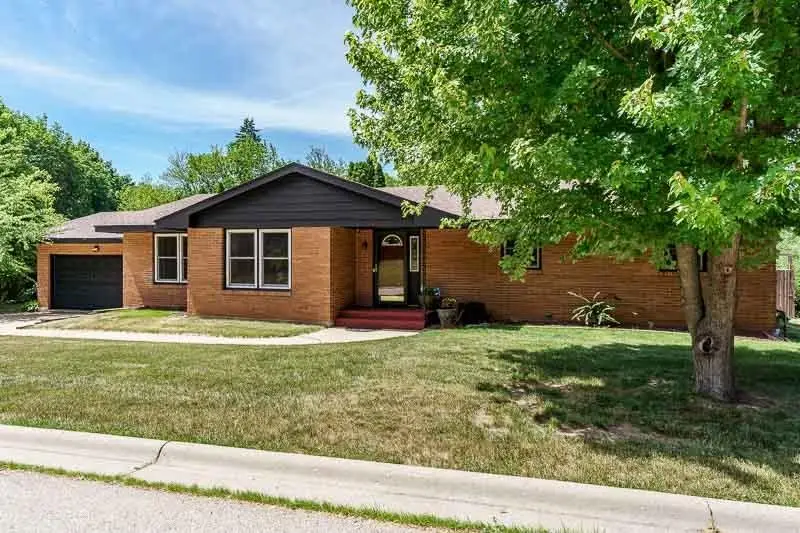 2734 Edgewood Drive, Rockford, IL 61114 - #2
