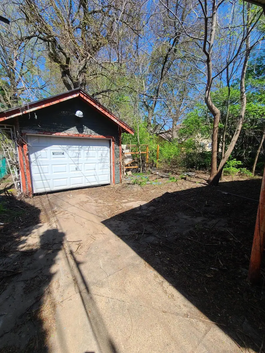 918 21st Avenue, Rockford, IL 61104 - #3