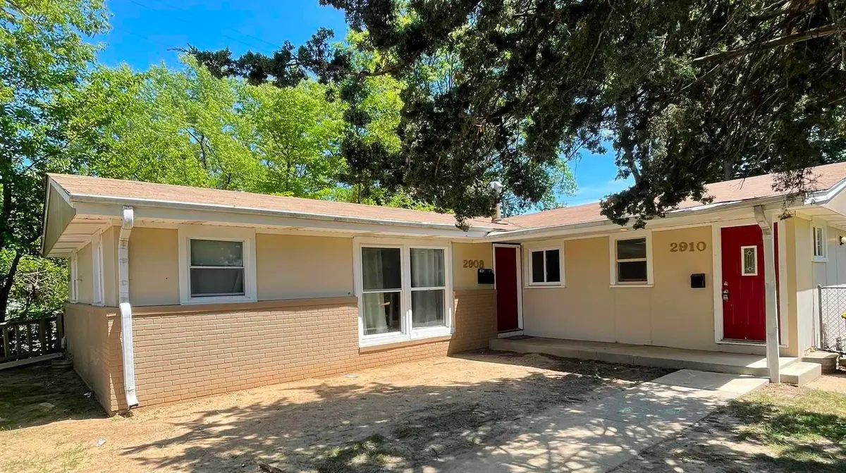 2910 Chatham Ln., Rockford, IL 61101 - #1