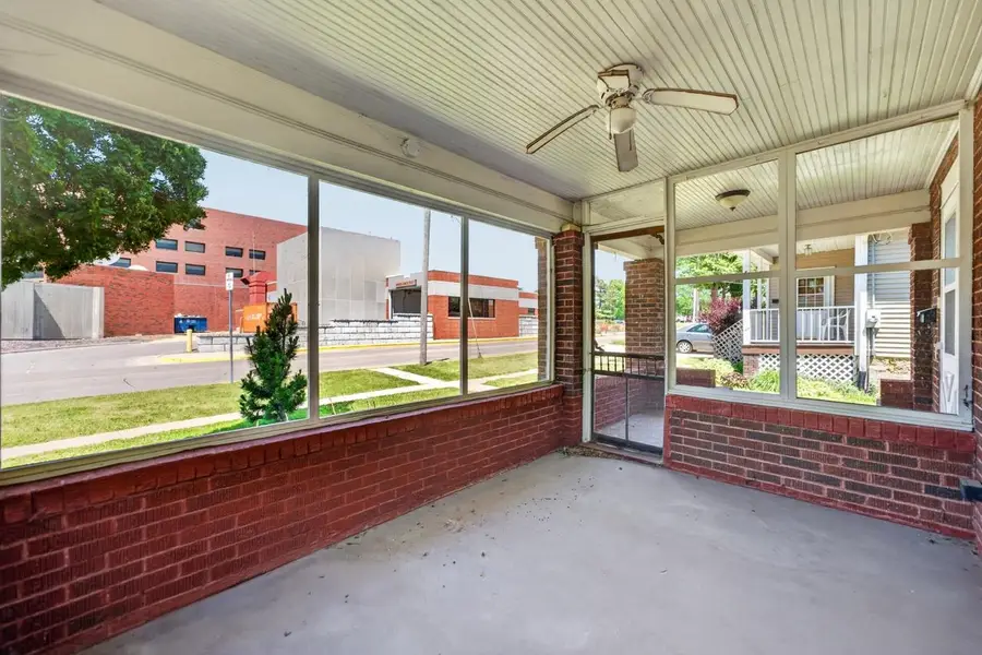 1049 W Lincoln, Freeport, IL 61032 - #3