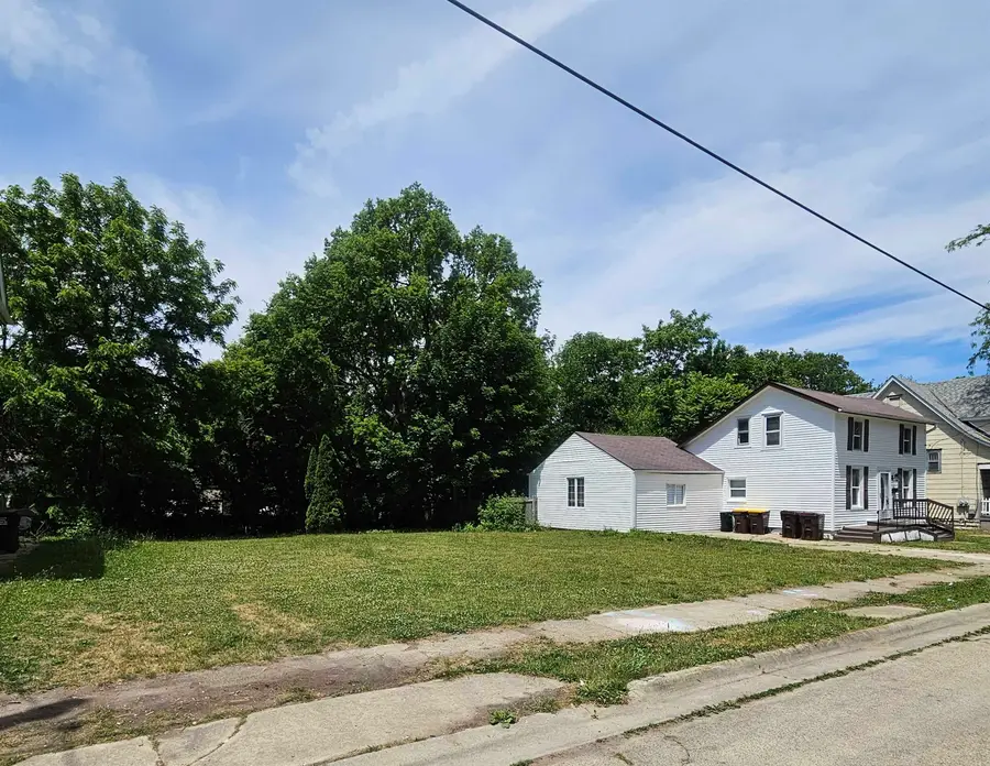 218 OAKWOOD Avenue, Rockford, IL 61101 - #3