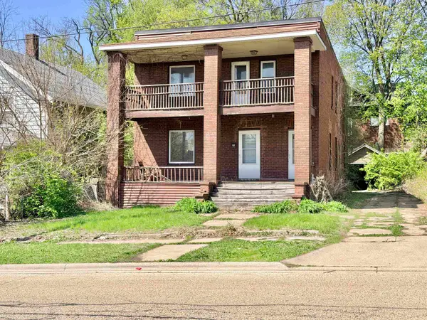830 10TH Avenue, ROCKFORD, IL 61104