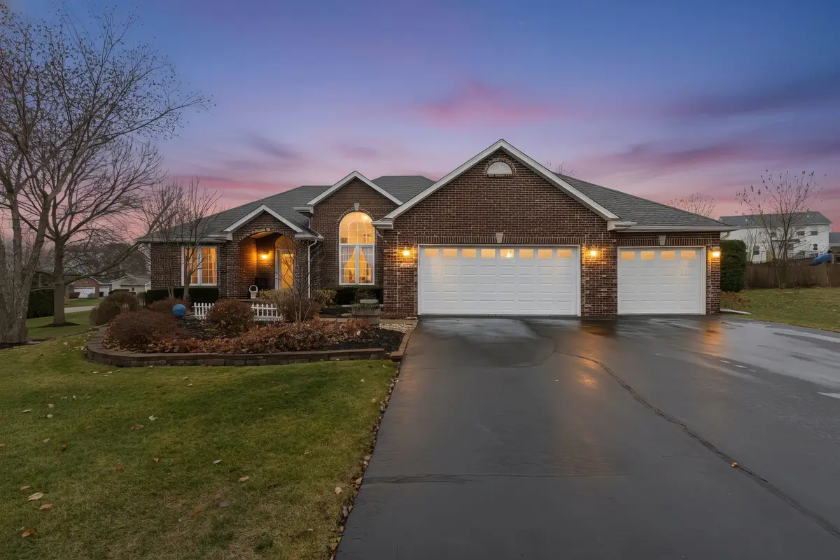 638 Merrion Road, Roscoe, IL 61073 - #1