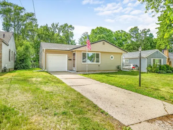 1327 26th Street, ROCKFORD, IL 61108