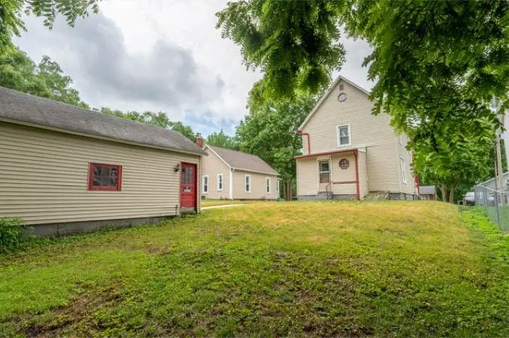 918 Jackson Avenue, Dixon, IL 61021 - #3