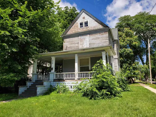 946 North Avenue, ROCKFORD, IL 61103