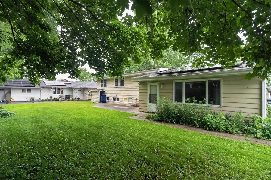 628 High Terrace, Dekalb, IL 60115 - #2