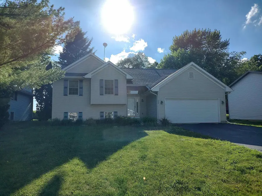 152 NW Columbia Street, Poplar Grove, IL 61065 - #2