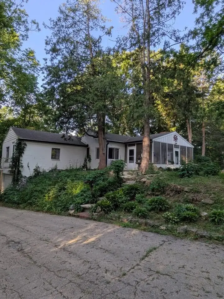 521 Cedar Creek Road, Freeport, IL 61032 - #2