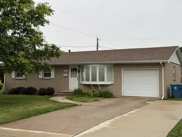 1421 25th Street, Peru, IL 61354 - #1