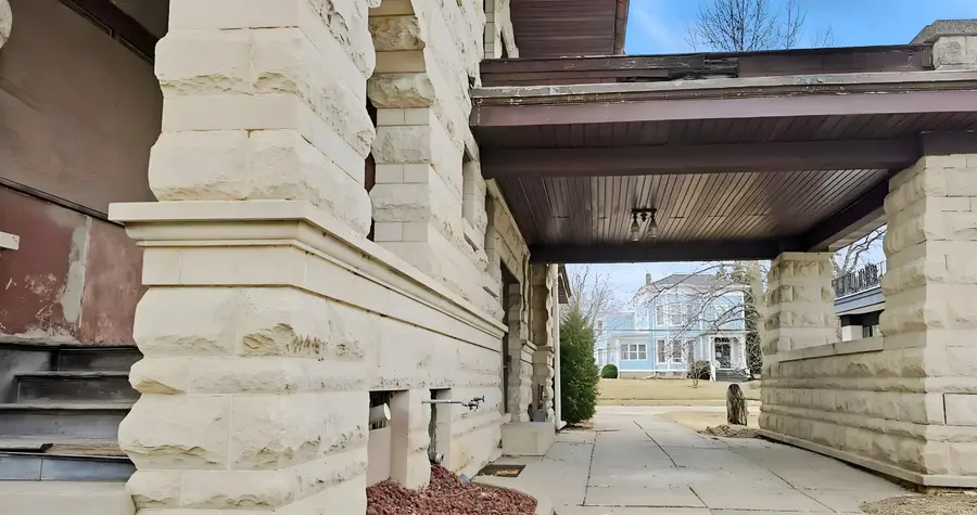 836 W Stephenson Street, Freeport, IL 61032 - #2