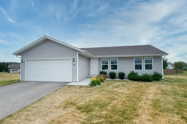 1045 Law Circle, BELVIDERE, IL 61008