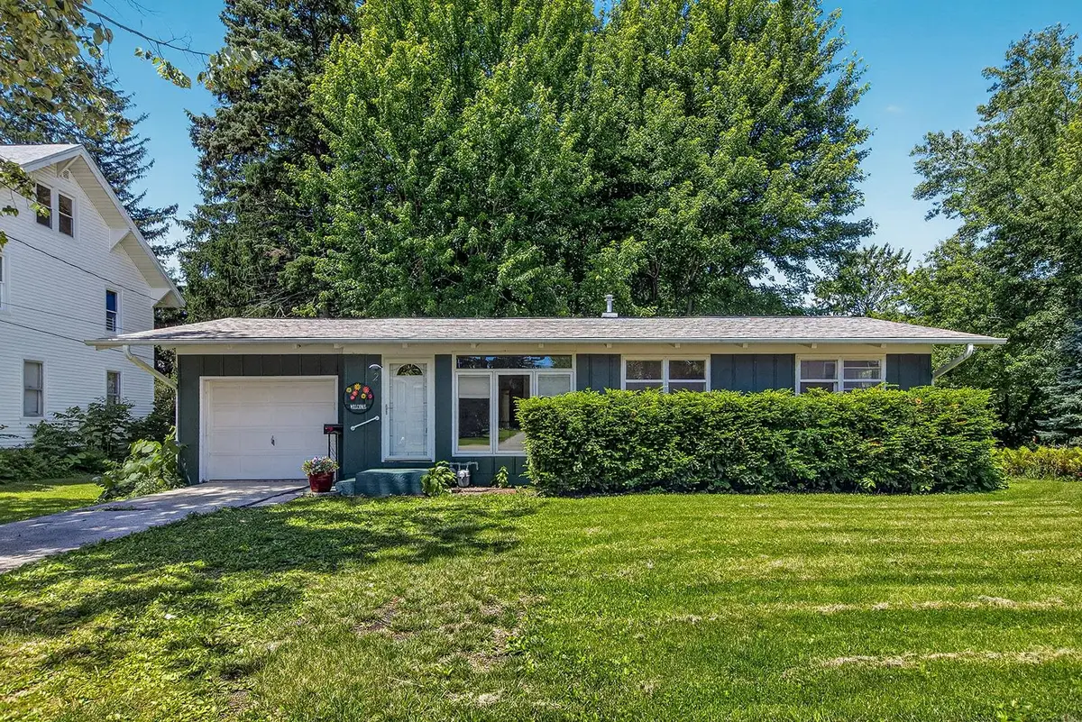 2 S Hannah Avenue, Mount Morris, IL 61054 - #1