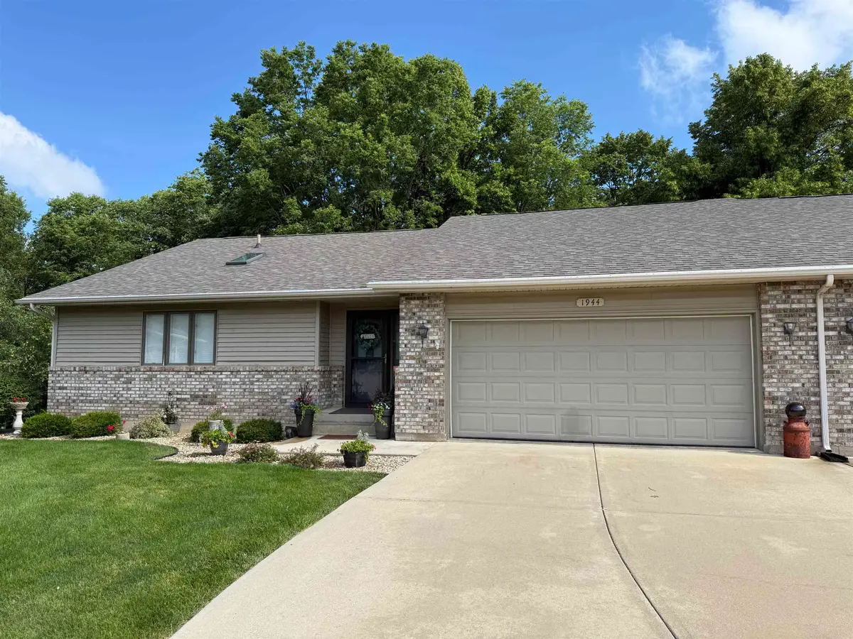 1944 W Mesa Drive, Freeport, IL 61032 - #1