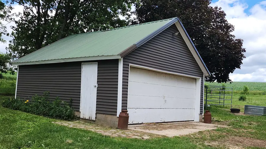 7808 E Brick School Road, Rock City, IL 61070 - #3