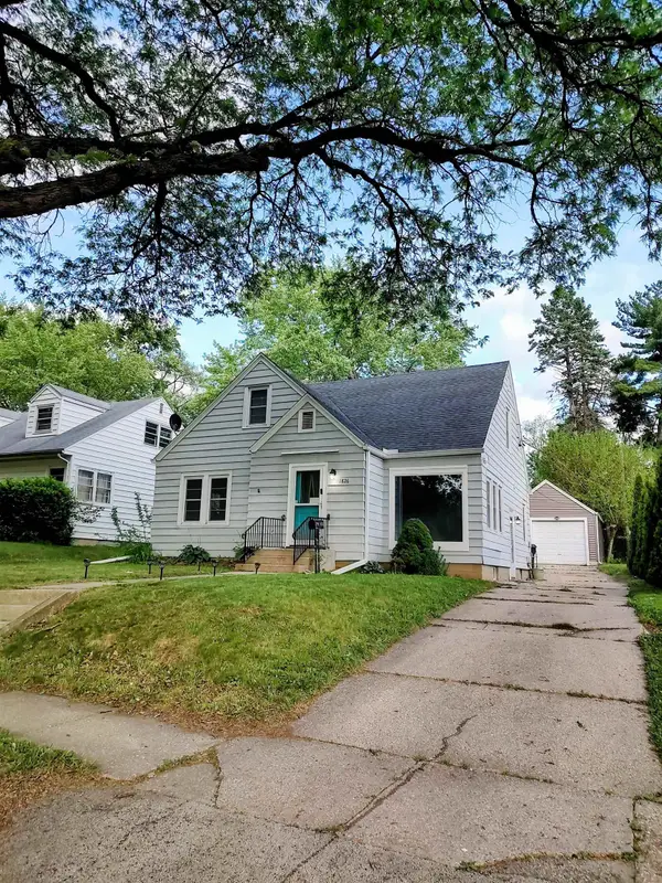 1826 Ohio Parkway, ROCKFORD, IL 61108