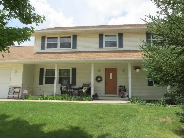 1052 Burke Drive, Freeport, IL 61032 - #2