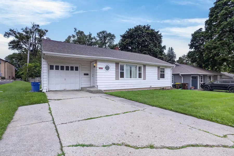 3519 Broadway, Rockford, IL 61108 - #3