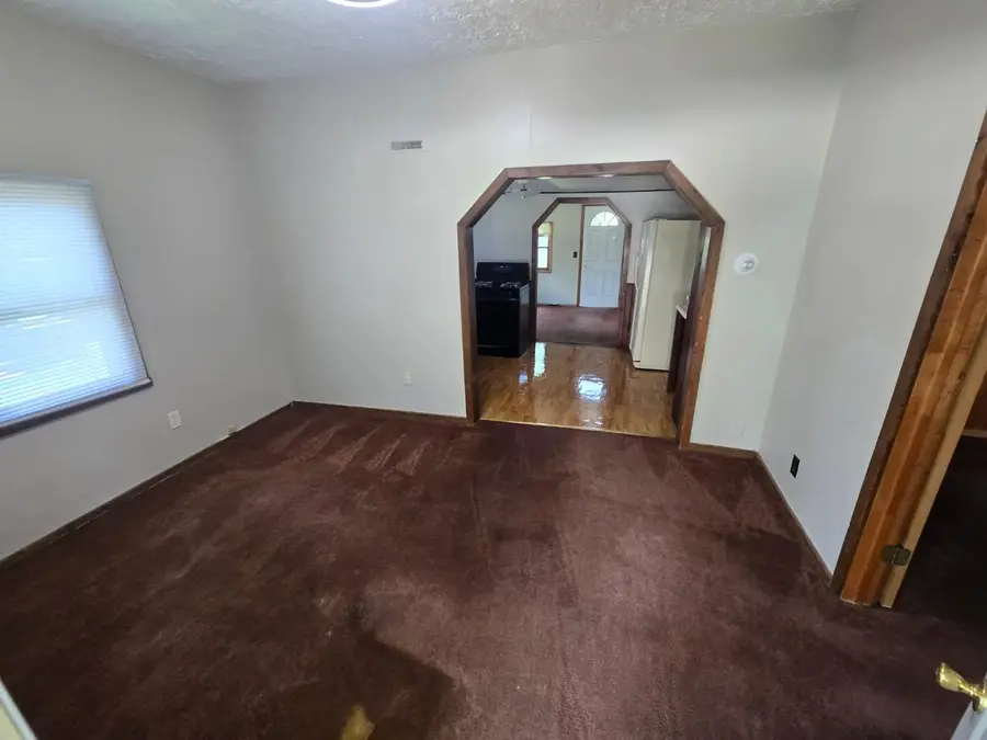 205 Pennsylvania Avenue, Loves Park, IL 61111 - #2
