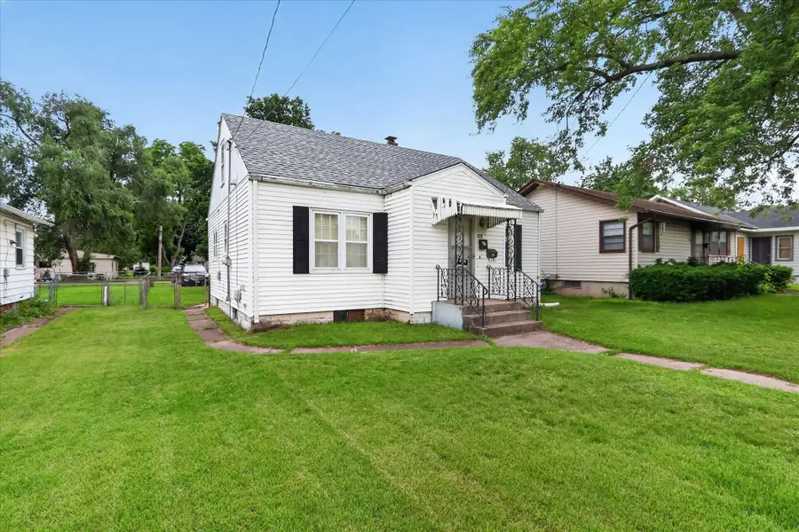 228 E Riverside Boulevard, Loves Park, IL 61111 - #2