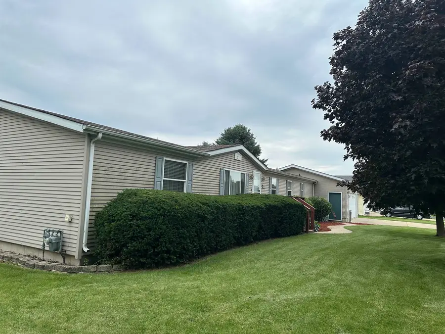 409 9th Street, Milledgeville, IL 61051 - #2