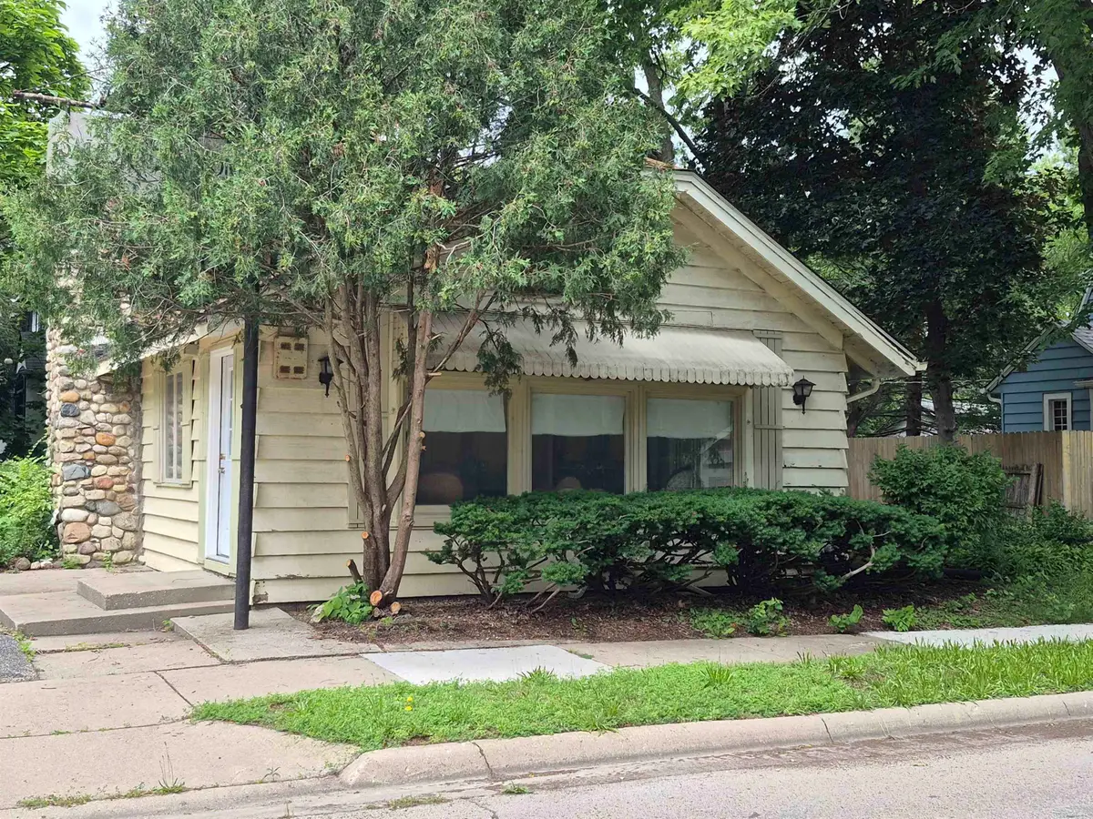 2203 CUMBERLAND Street, Rockford, IL 61103 - #1