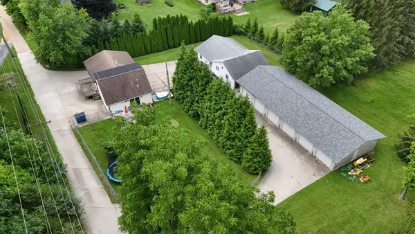 910 Stoney Point Road, DIXON, IL 61021