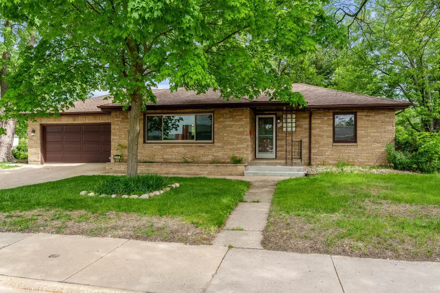 526 E RIVERSIDE Boulevard, Loves Park, IL 61111 - #2