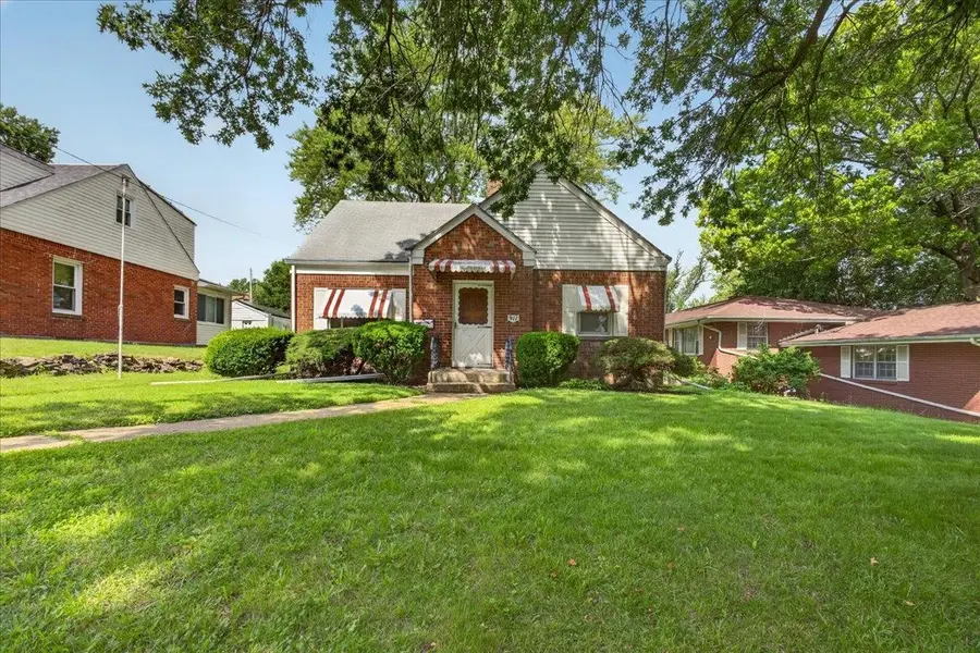 911 21st Street, Rockford, IL 61108 - #2