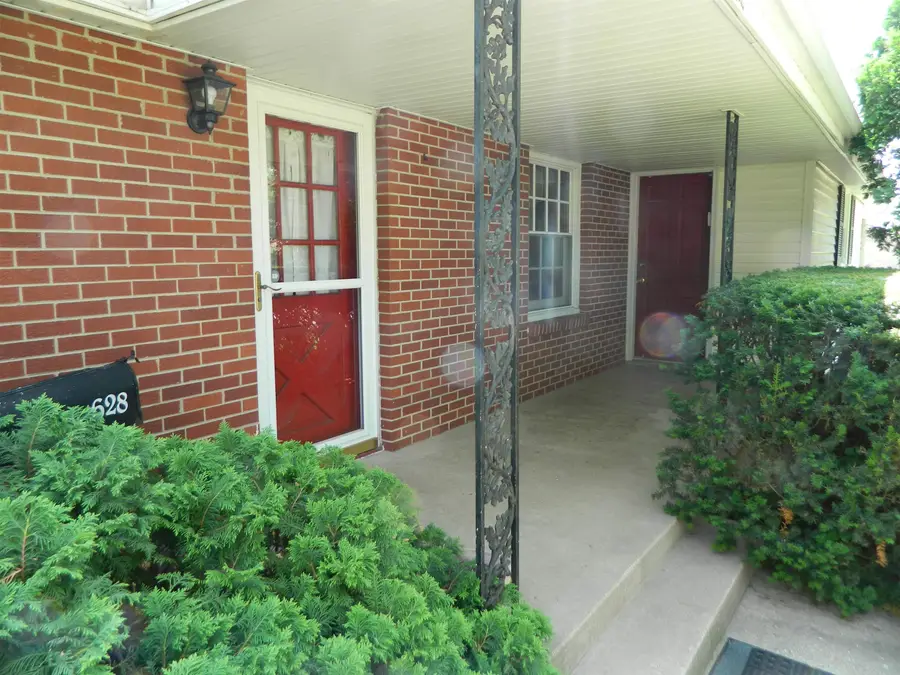628 BLENHEIM Drive, Rockford, IL 61108 - #2