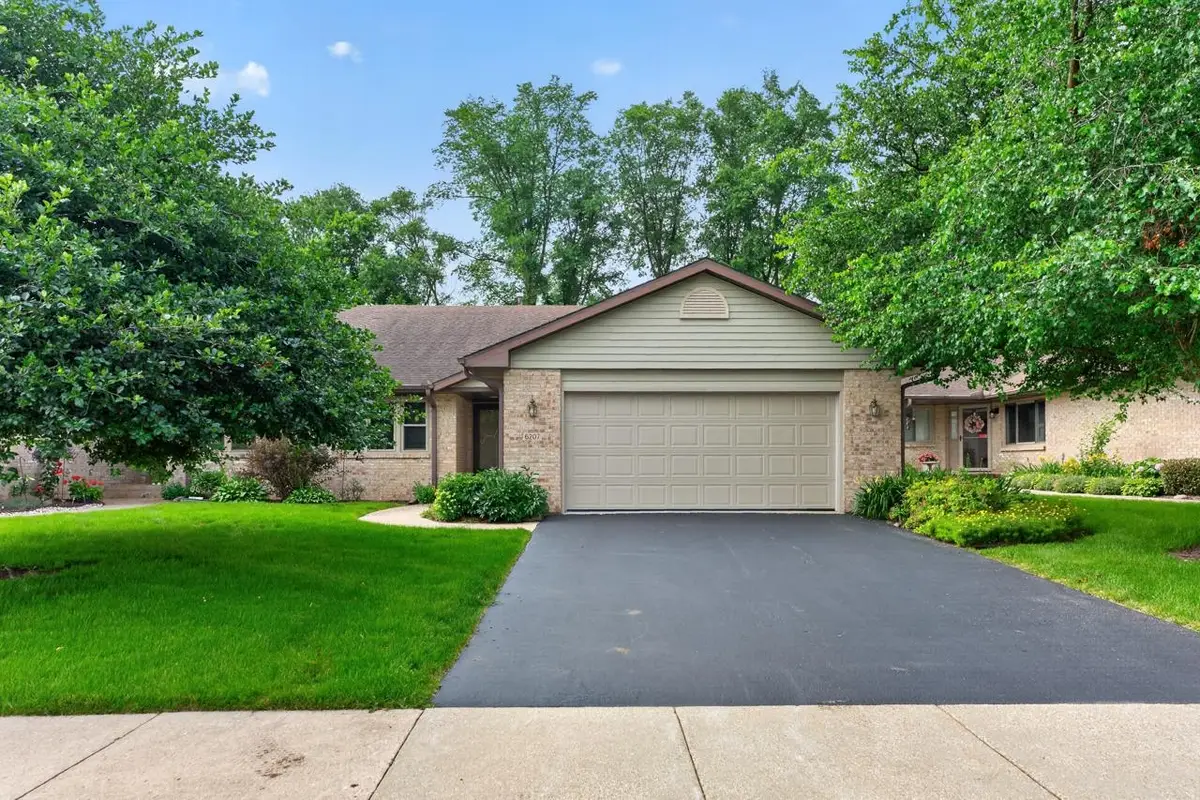 6207 CARRIAGE GREEN Way, Rockford, IL 61108 - #1