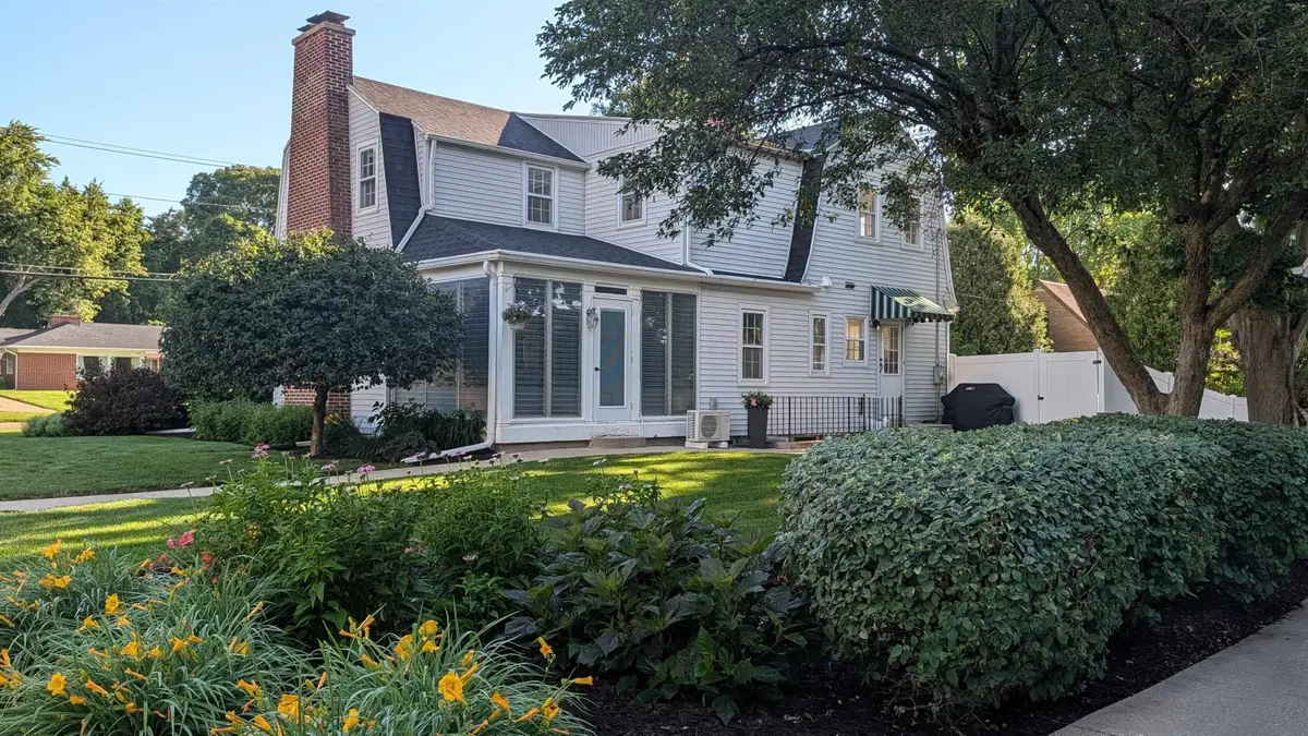 1325 W Lincoln, Freeport, IL 61032 - #1