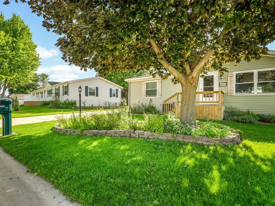 8652 Springwood Court, Roscoe, IL 61073 - #2