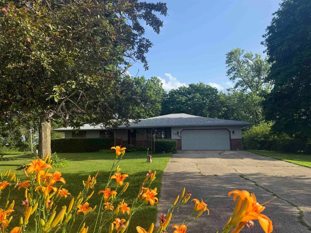4975 Blackhawk Road, Rockford, IL 61109 - #1