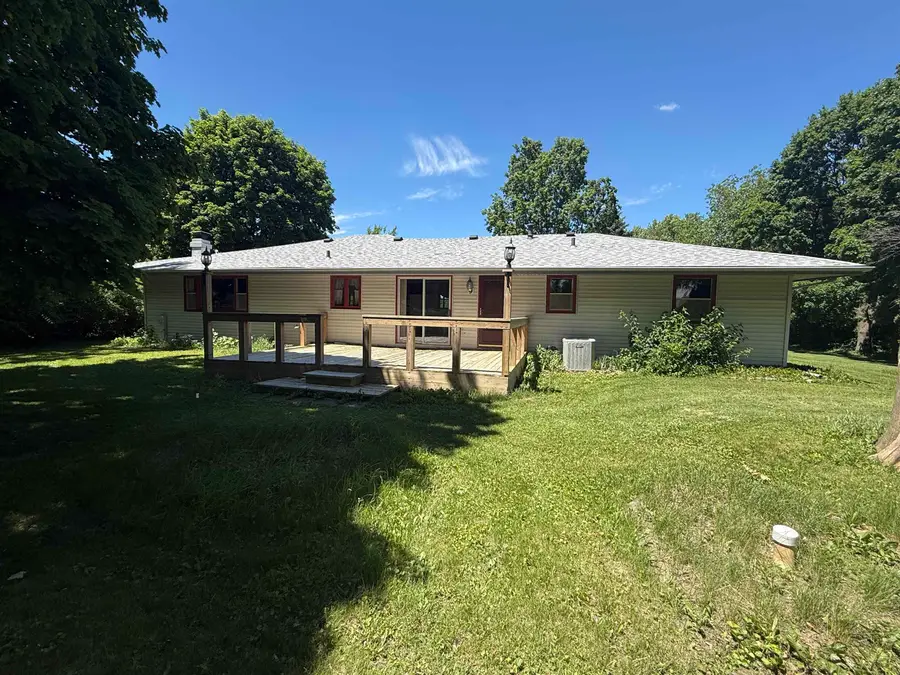 4975 Blackhawk Road, Rockford, IL 61109 - #3