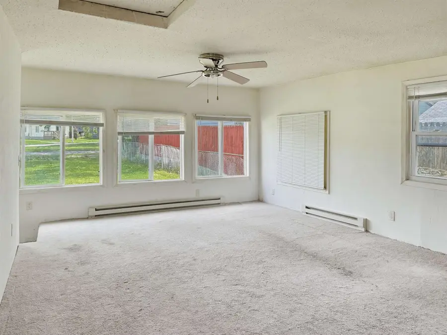 616 Fairview Avenue, South Beloit, IL 61080 - #3