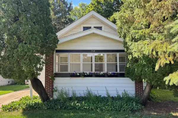 719 Lawn Drive, LOVES PARK, IL 61111