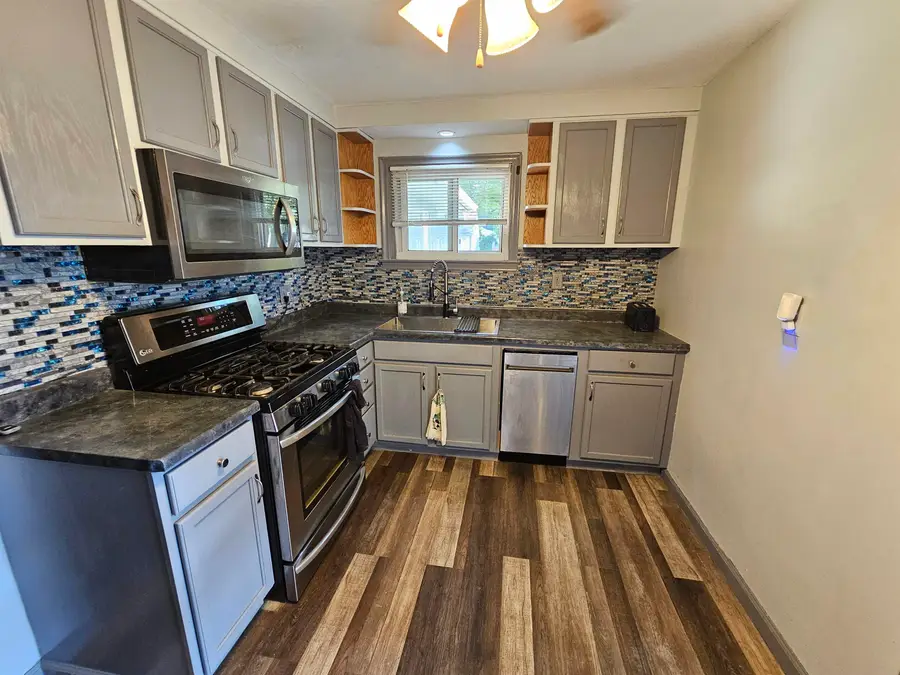 1911 Loomis Street, Rockford, IL 61102 - #2