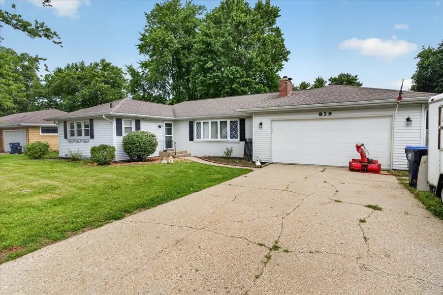 879 E Inman Parkway, Beloit, IL 53511 - #2