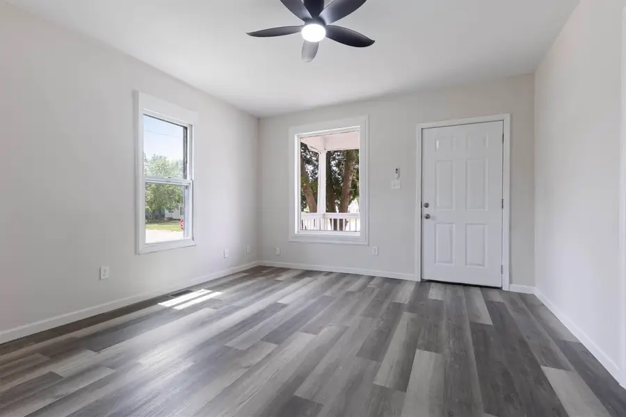 135 S 8th Street, South Beloit, IL 61080 - #3