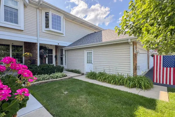 836 Golf Course Road, CRYSTAL LAKE, IL 60014