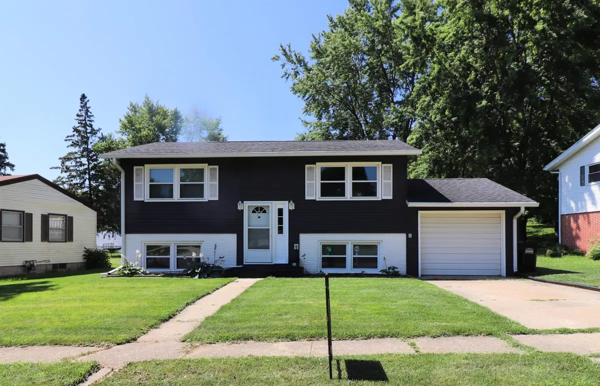 1719 Revere, Freeport, IL 61032 - #1