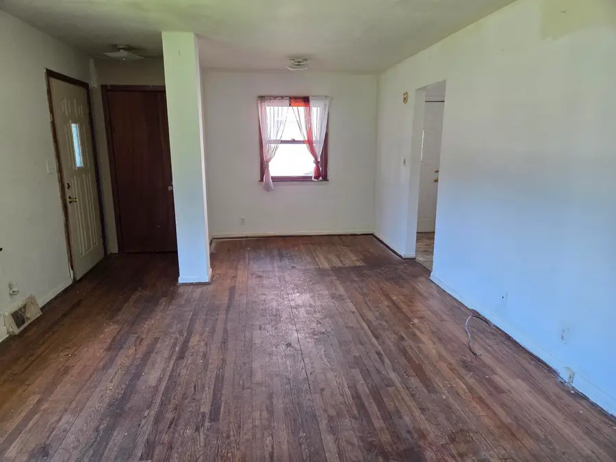 3220 Montrose Avenue, Rockford, IL 61101 - #2