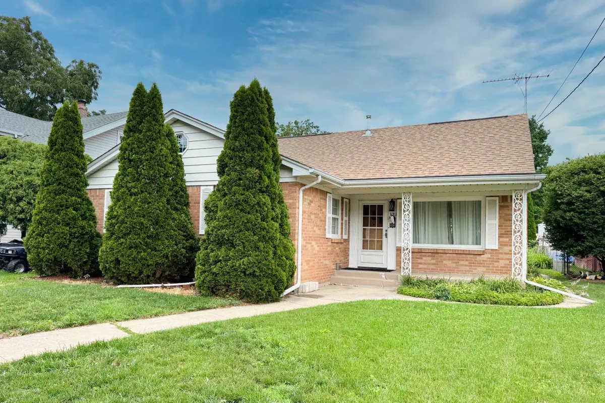 321 N London Avenue, Rockford, IL 61107 - #1