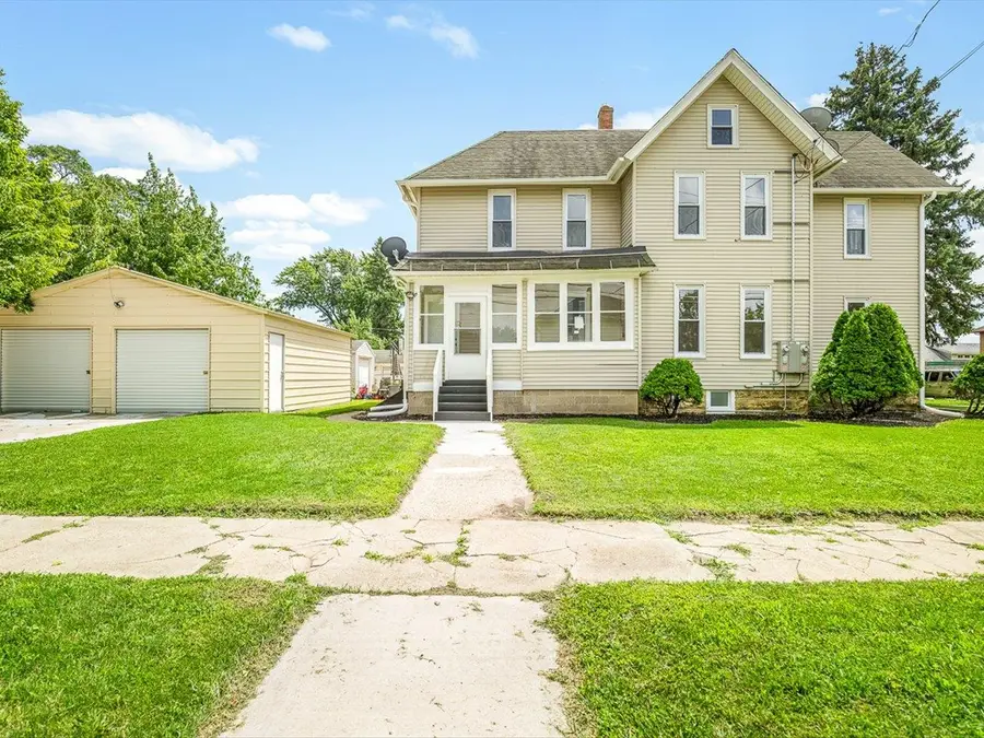 2104 S 4th Street, Rockford, IL 61104 - #2