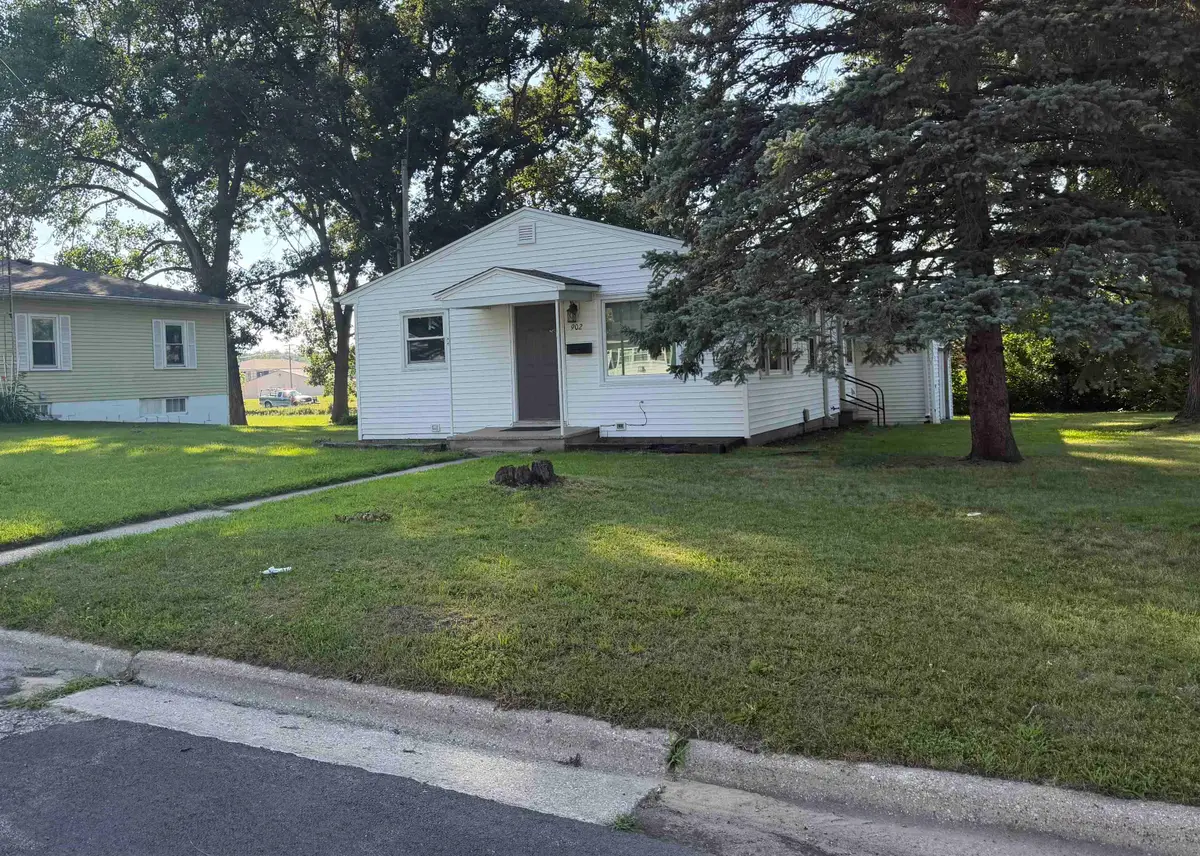 902 Hayes Avenue, South Beloit, IL 61080 - #1